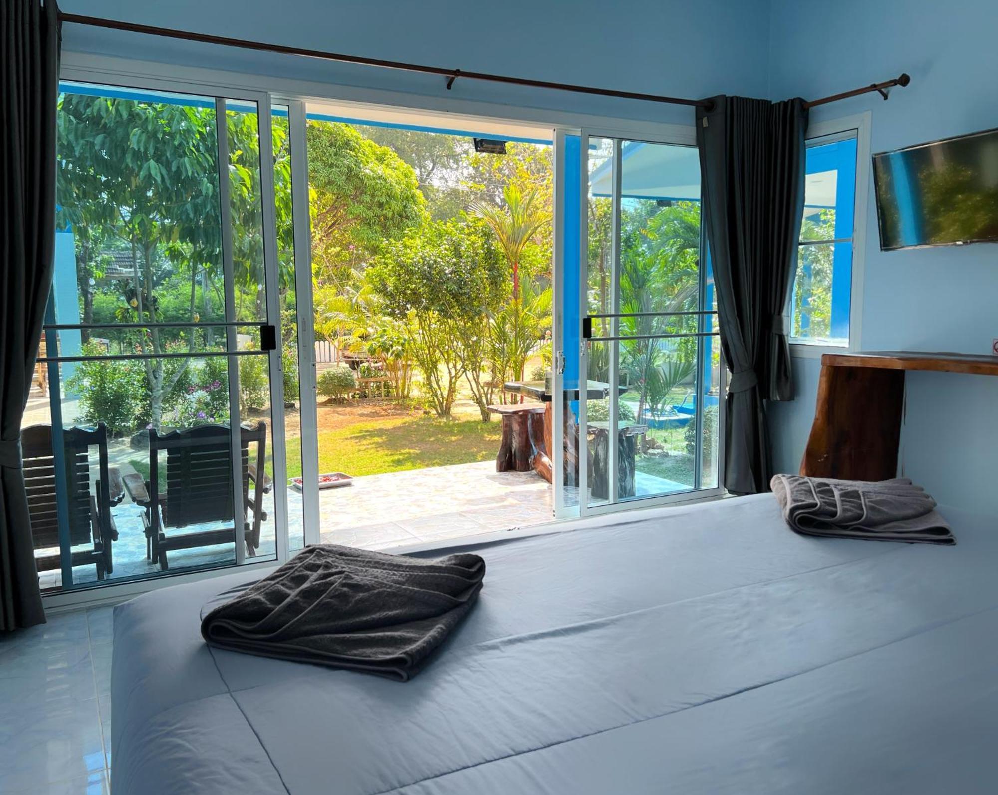 Twocans Resort Kohmak - Sha Koh Mak Habitación foto
